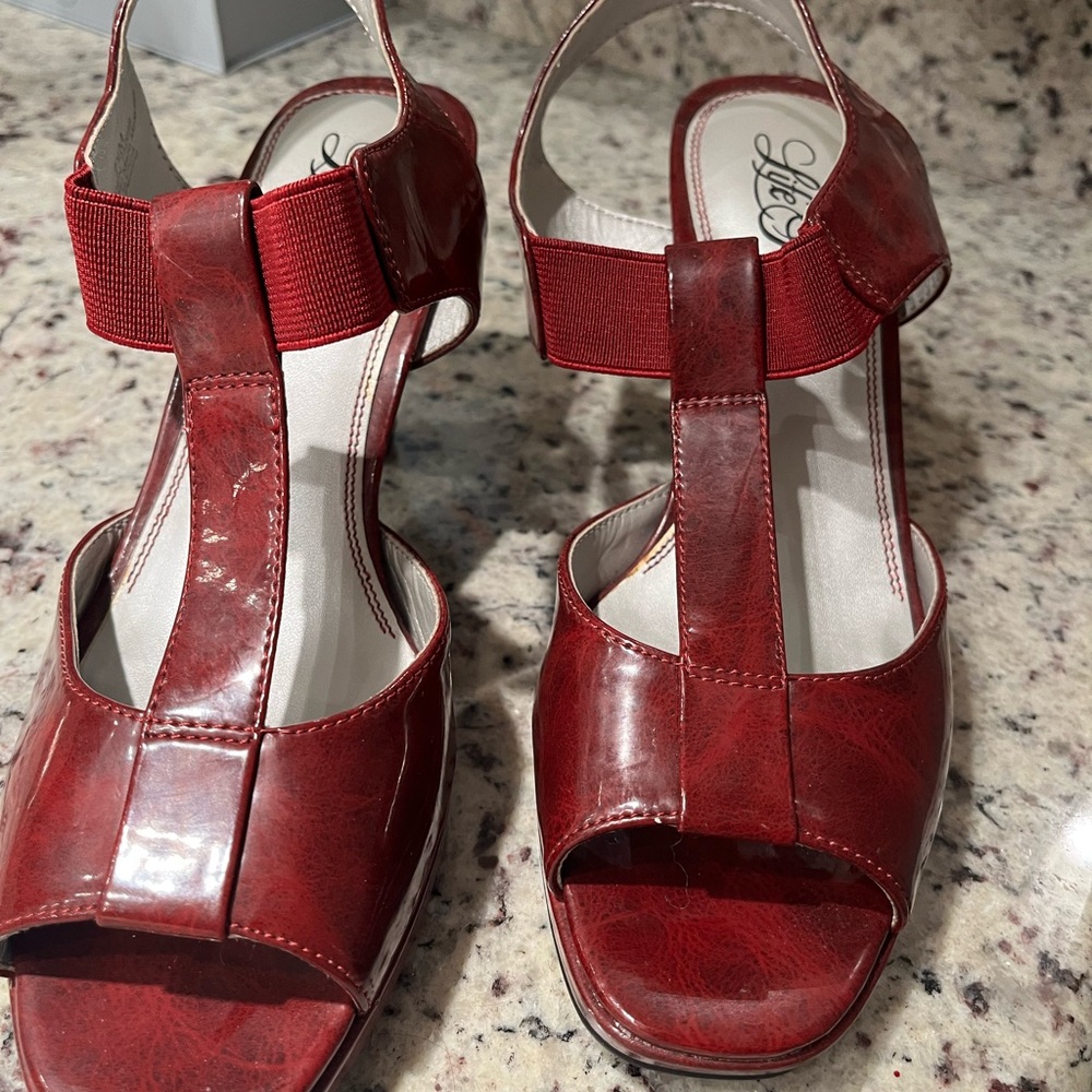 Life Stride Red Patent Open-Toe T-Strap Heels